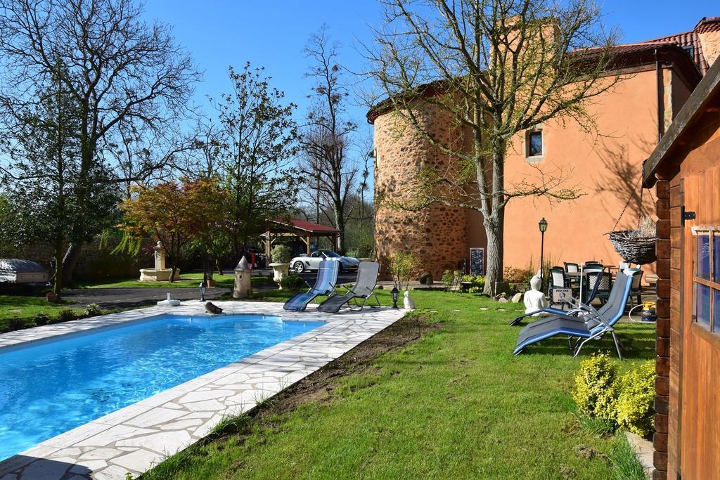 Chateau Des Aiguilles Saint-Remy-de-Chargnat Luaran gambar