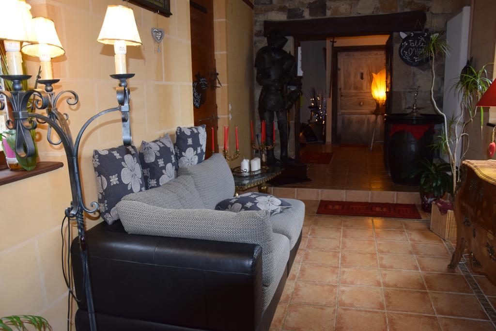 Chateau Des Aiguilles Saint-Remy-de-Chargnat Luaran gambar
