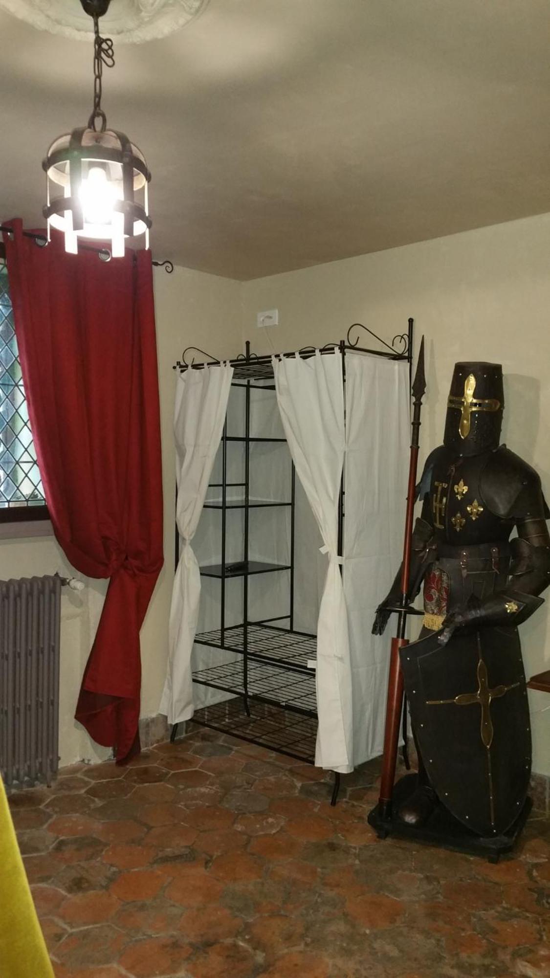 Chateau Des Aiguilles Saint-Remy-de-Chargnat Bilik gambar