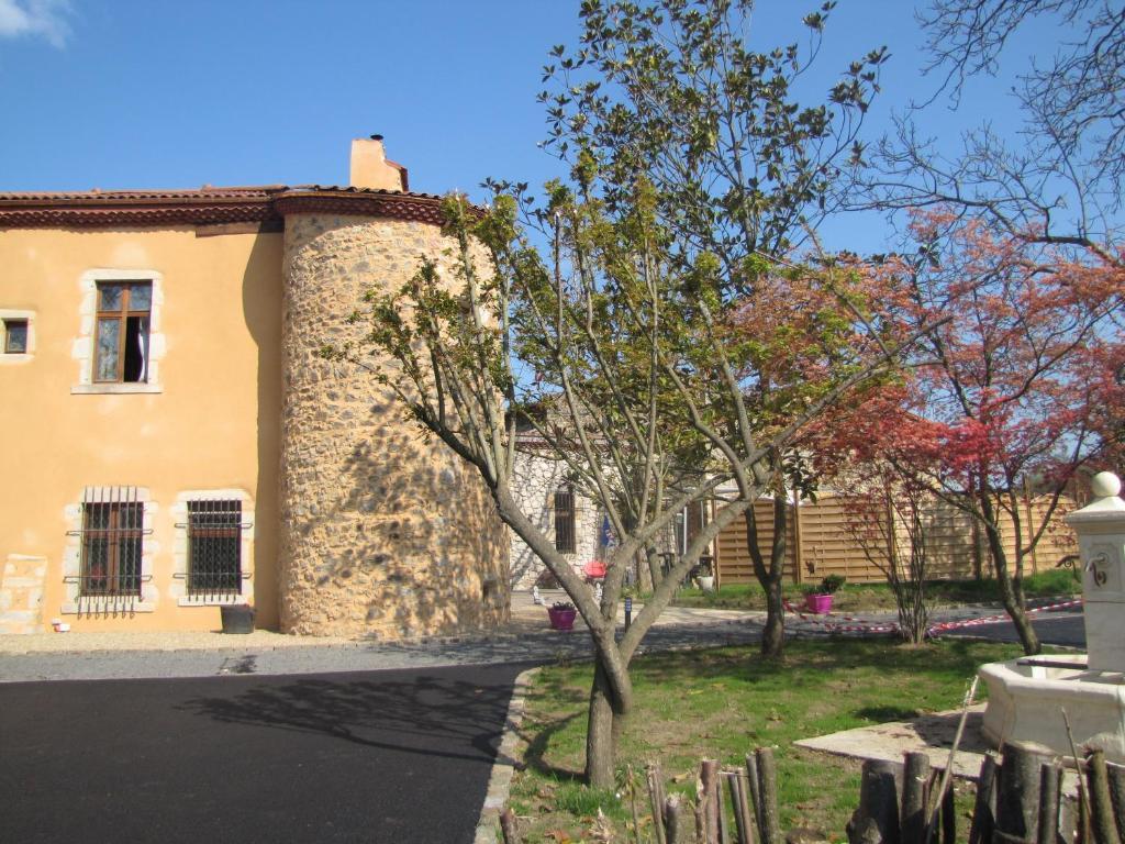 Chateau Des Aiguilles Saint-Remy-de-Chargnat Luaran gambar