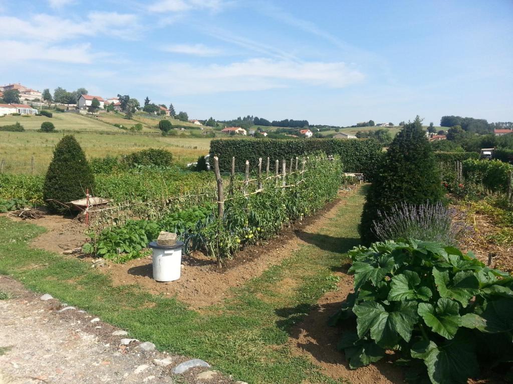 Chateau Des Aiguilles Saint-Remy-de-Chargnat Luaran gambar